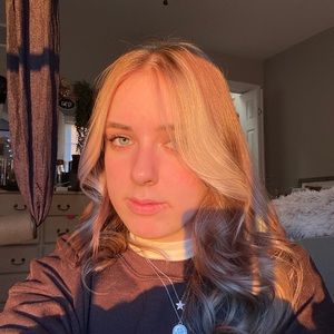 Meet your Posher, Emma